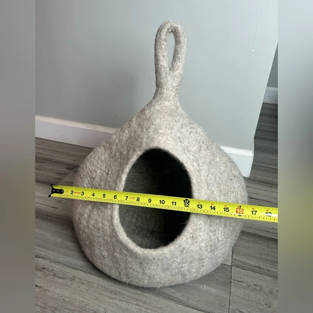 Cozy Gray Felted Cat Cave - Picture 6 of 6